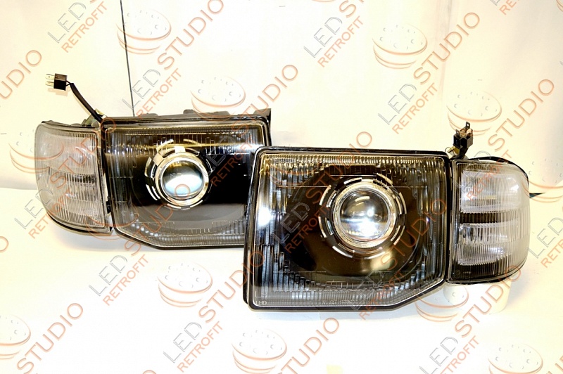 Светодиодные фары Mitsubishi Pajero 2